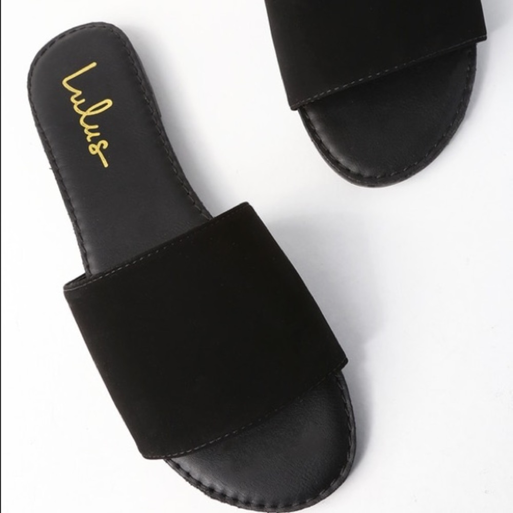 NEW Lulu’s Black Nubuck Sandals